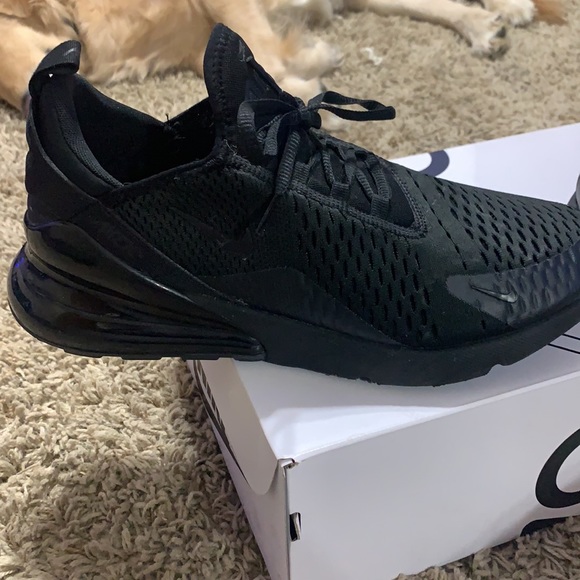 Nike Air Max 270 - Picture 3 of 4